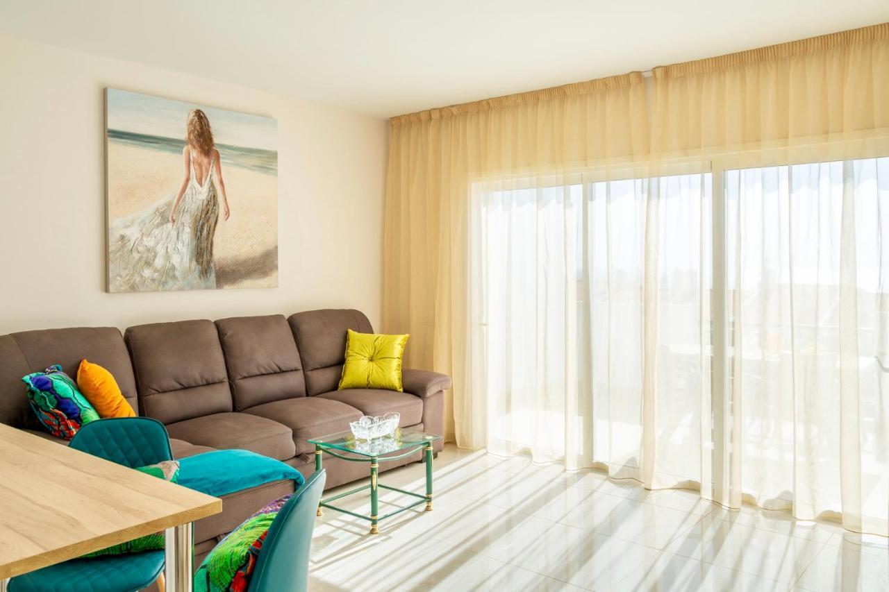 Esmeralda. Lovely And New Apartment Right By The Ocean! กาเยาซัลวาเค ภายนอก รูปภาพ