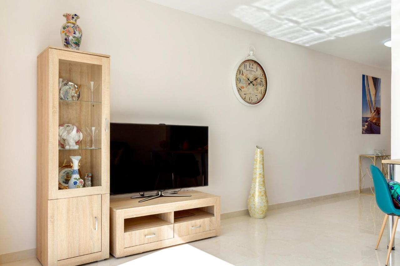 Esmeralda. Lovely And New Apartment Right By The Ocean! กาเยาซัลวาเค ภายนอก รูปภาพ