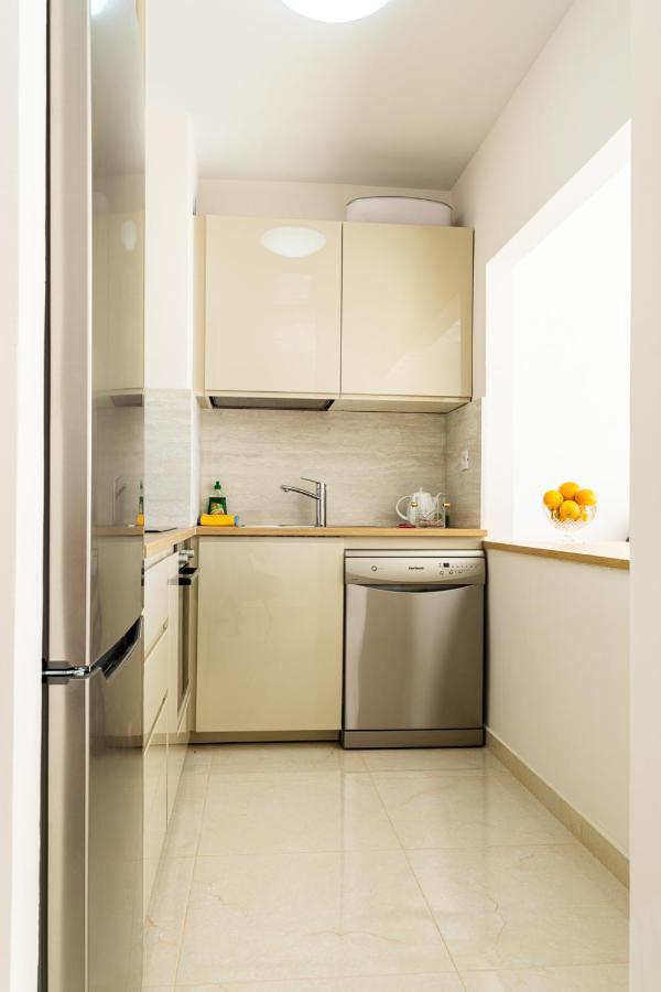 Esmeralda. Lovely And New Apartment Right By The Ocean! กาเยาซัลวาเค ภายนอก รูปภาพ